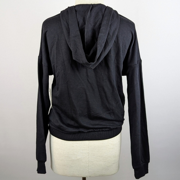 Beyond Yoga Hoodie Cross Your Heart Surplice V-Neck Elasticized Hem Black XS NWT - Picture 7 of 13